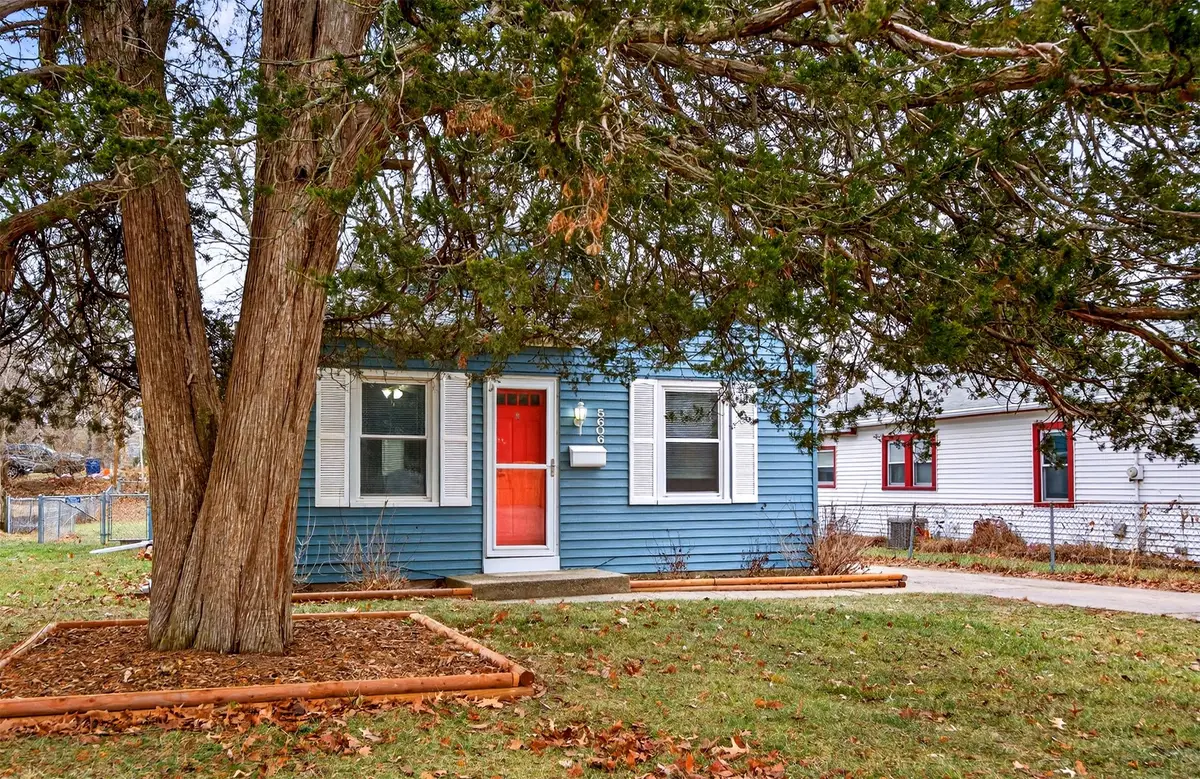 5606 Ovid Avenue, Des Moines, IA 50310 - Image #1