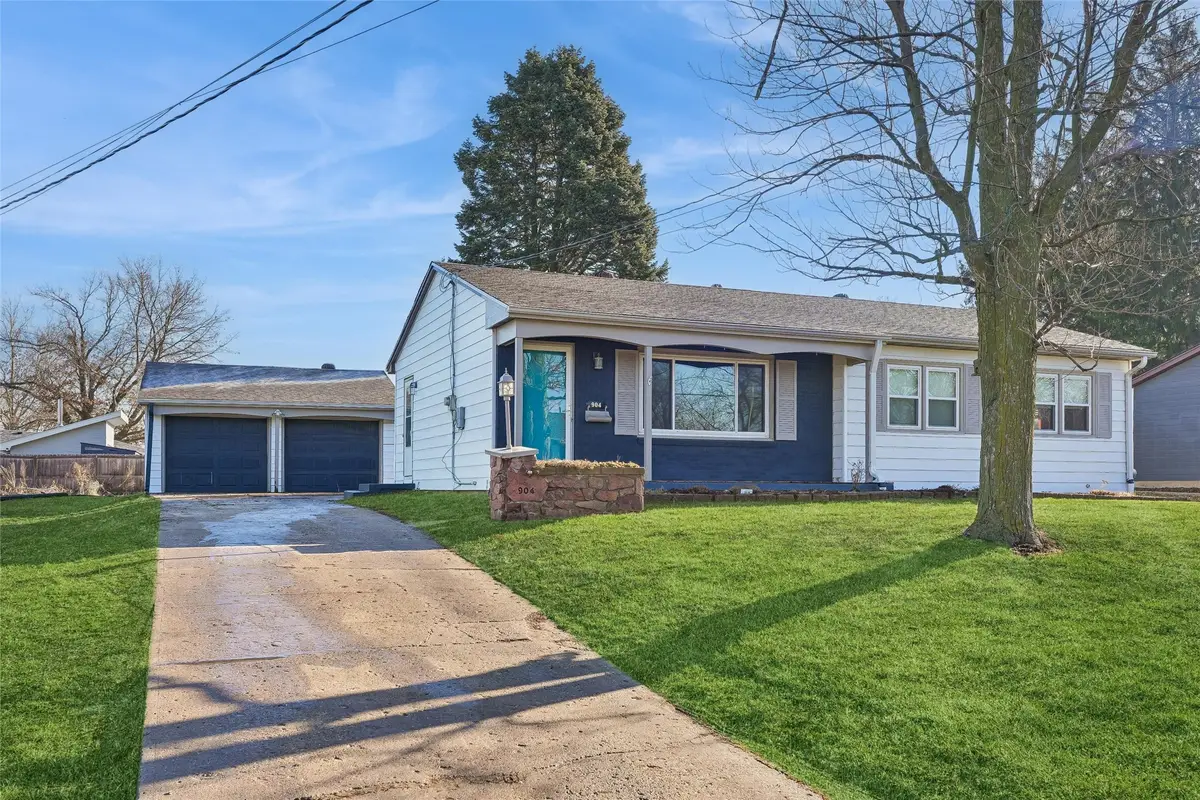 904 E 14th Street S, Newton, IA 50208 - Image #1