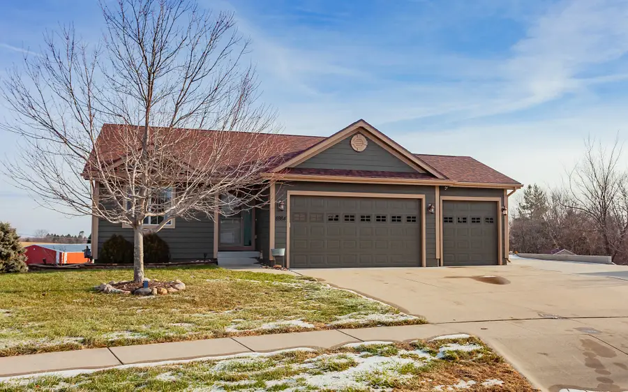 6984 Redbud Court, Pleasant Hill, IA 50327 - Image #2