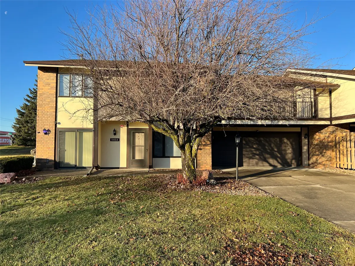 1140 Cherry Hills Drive #A, Newton, IA 50208 - Image #1