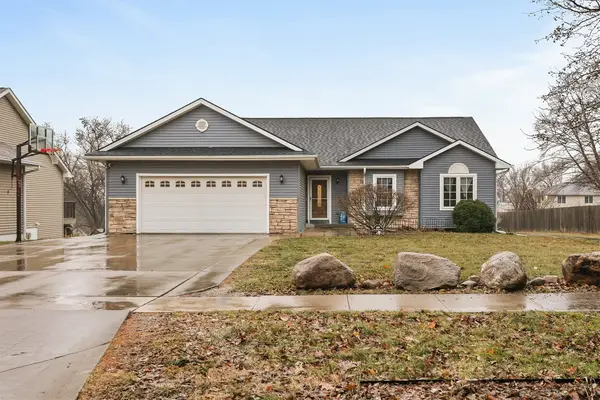 1635 E Watrous Avenue, Des Moines, IA 50320