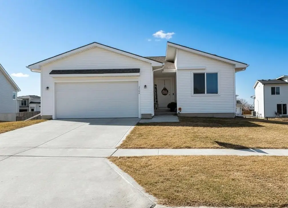 3504 Wolf Creek Road Sw, Bondurant, IA 50035 - Image #1