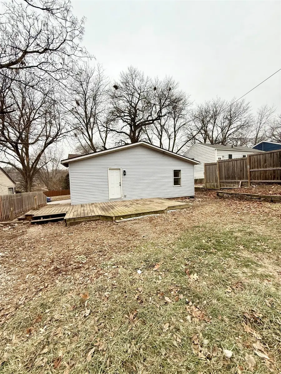 409 Davis Avenue, Des Moines, IA 50315 - Image #2