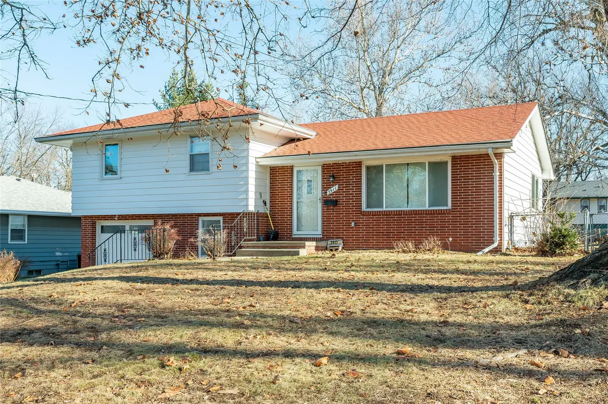 3911 74th Street, Urbandale, IA 50322 - Image #1