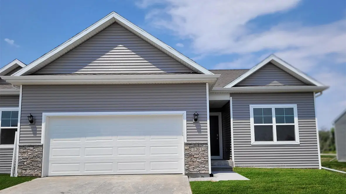 2601 E 50th Court, Des Moines, IA 50317 - Image #1