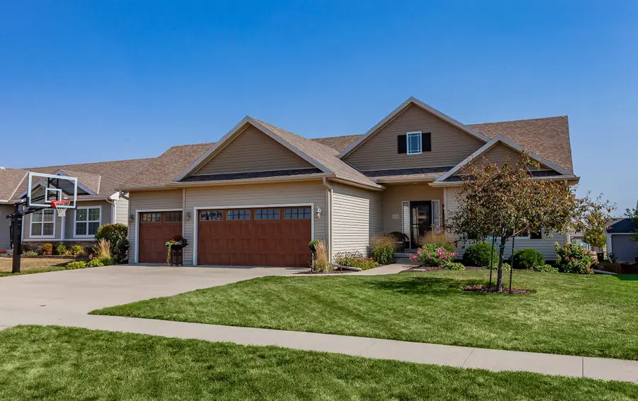 2115 SE Crabapple Court, Waukee, IA 50263 - Image #2
