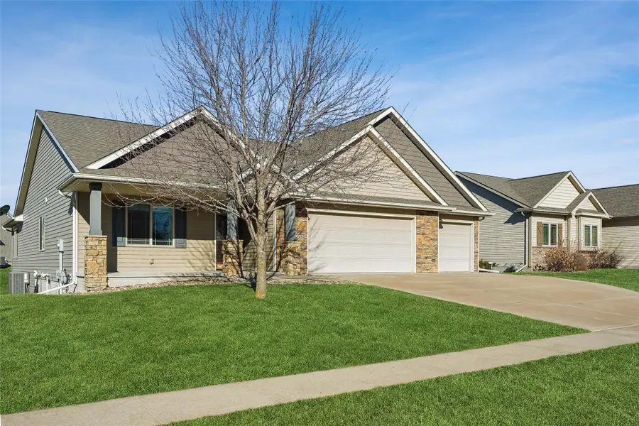 1516 NE Williamsburg Drive, Ankeny, IA 50021 - Image #2