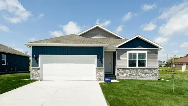 2801 Birchwood Drive, Norwalk, IA 50211