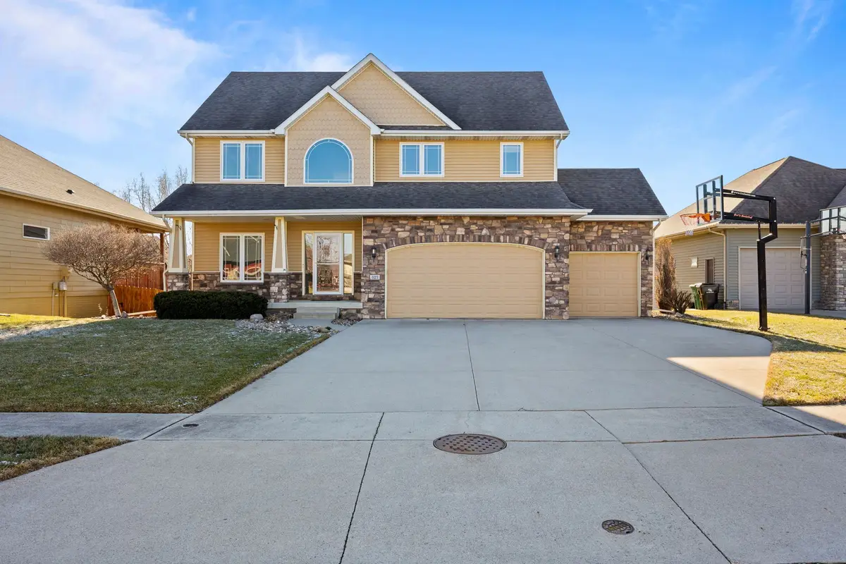 527 SW 32nd Court, Ankeny, IA 50023 - Image #1