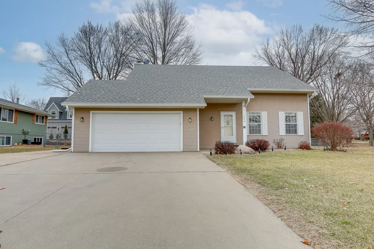 1306 University Street, Pella, IA 50219 - Image #1