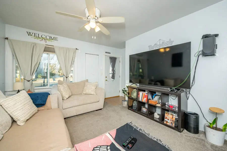 411 N 3rd Street, Marshalltown, IA 50158 - Image #2