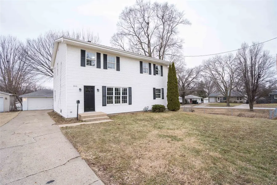 3940 38th Street, Des Moines, IA 50310 - Image #2