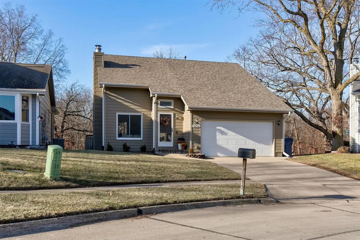 4828 71st Street, Urbandale, IA 50322 - Image #1