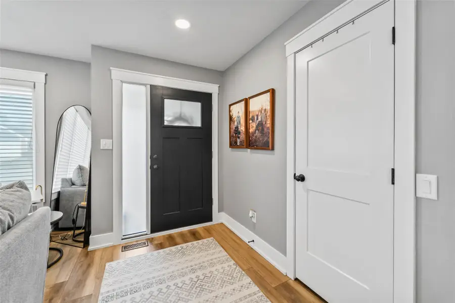 2409 N 7th Avenue E, Newton, IA 50208 - Image #3