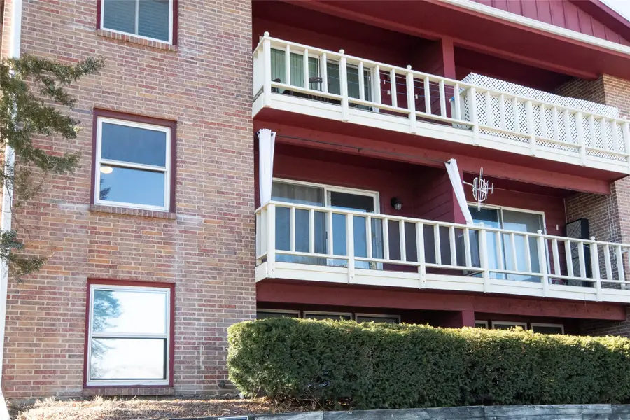 7815 Douglas Avenue #209, Urbandale, IA 50322 - Image #2