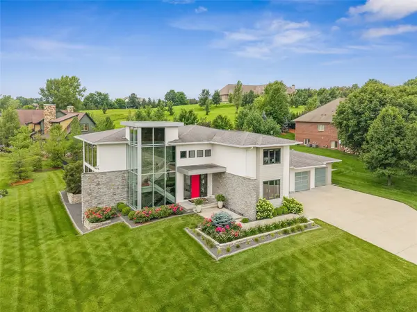 5710 Chestnut Lane, West Des Moines, IA 50266