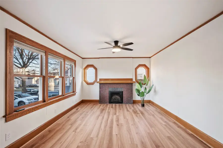 3836 8th Place, Des Moines, IA 50313 - #2