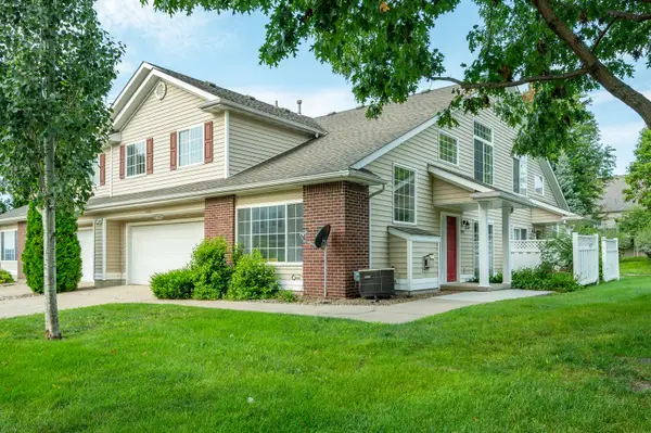 5418 Longview Court #1, Johnston, IA 50131