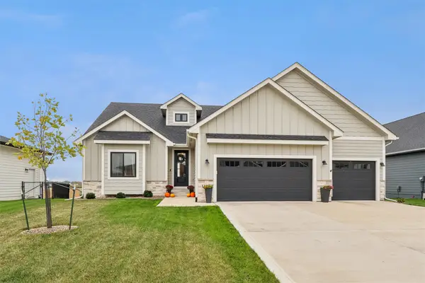 1404 NW Arbor Drive, Ankeny, IA 50023