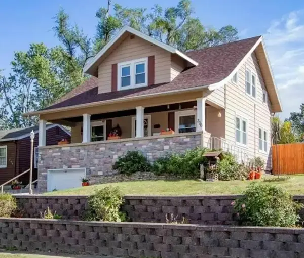 306 E 13th Street N, Newton, IA 50208