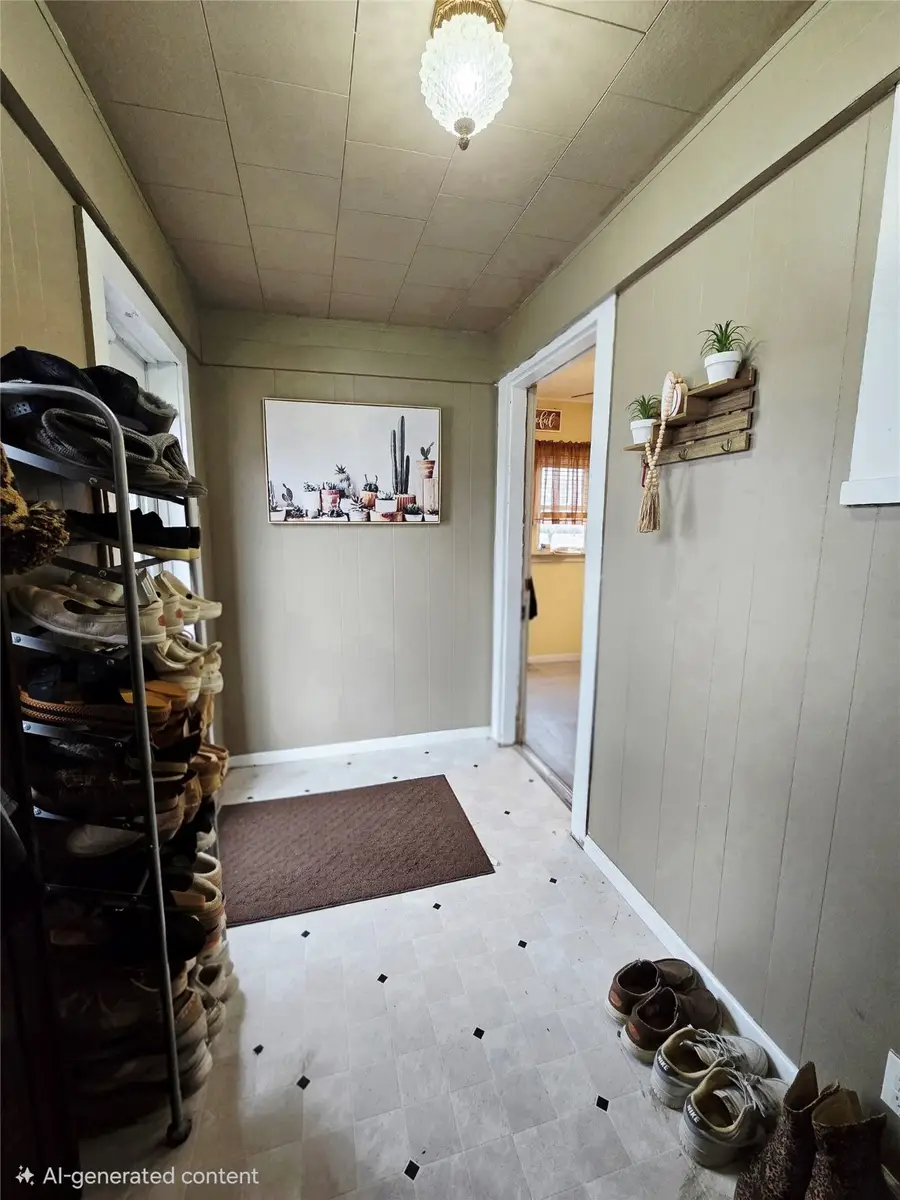 402 2nd Street Sw, Melcher Dallas, IA 50163 - Image #3