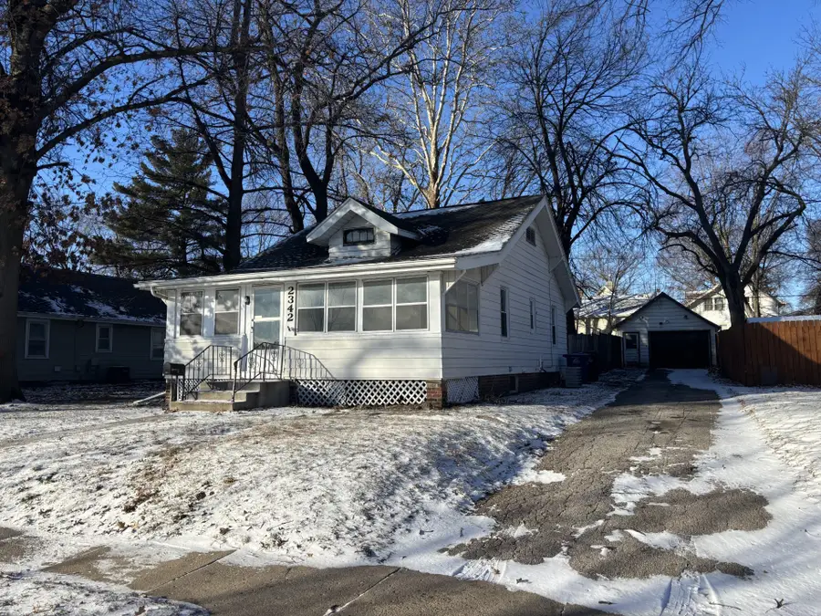 2342 York Street, Des Moines, IA 50316 - Image #2