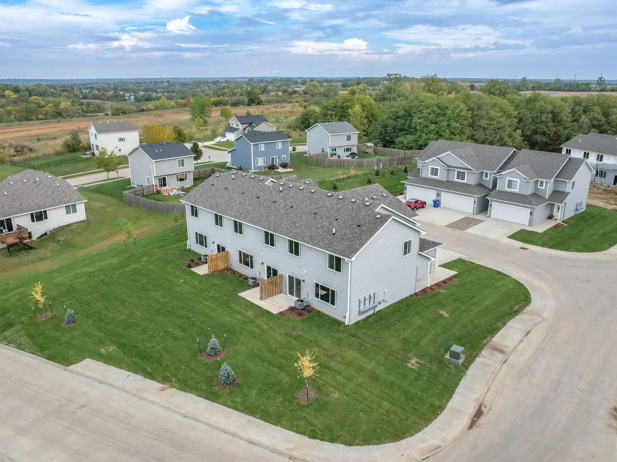 7000 Lake Ridge Avenue #1, Des Moines, IA 50320 - Image #1