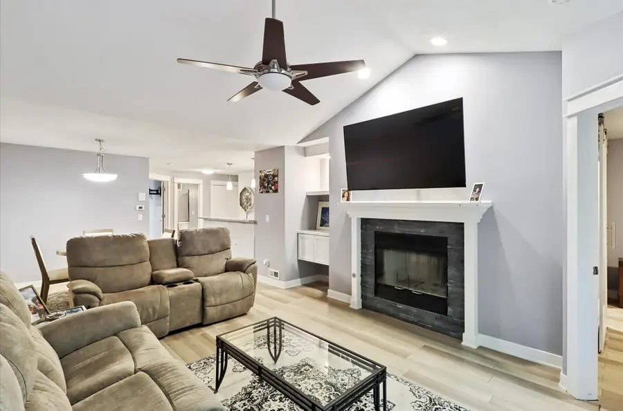 8106 Dellwood Drive, Urbandale, IA 50322 - Image #3