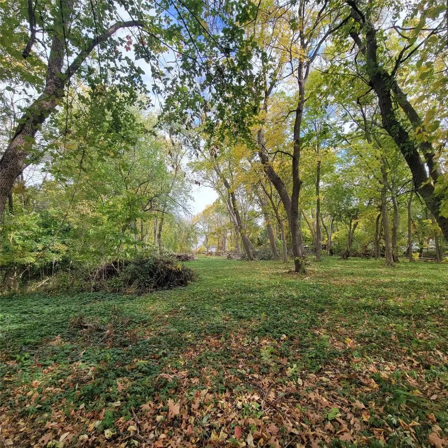 2009-2013 Martin Luther King Jr Parkway, Des Moines, IA 50314 - Image #2