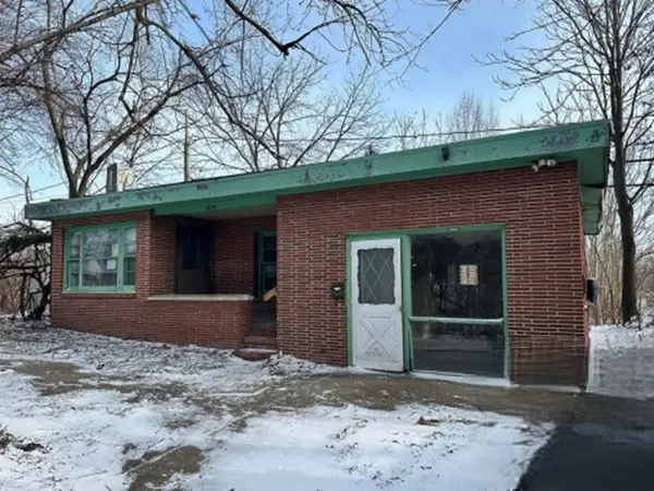 4013 Cambridge Street, Des Moines, IA 50313