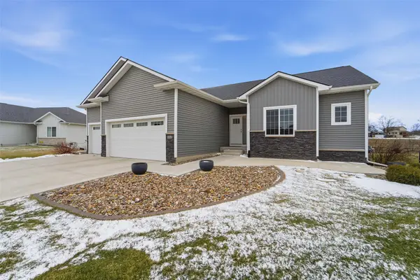 403 S Haley Lane, Prairie City, IA 50228