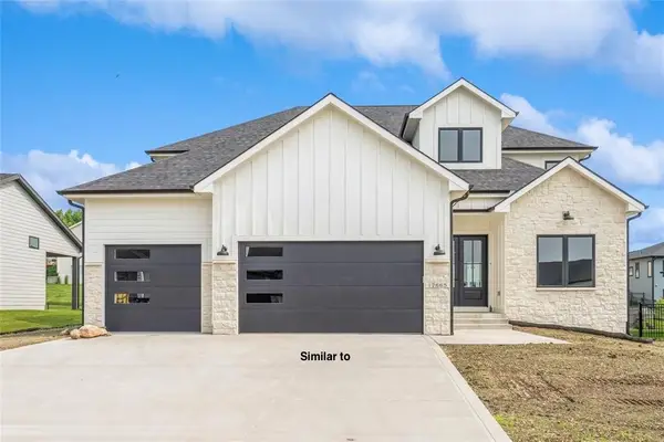 1310 S Auburn Place, West Des Moines, IA 50266