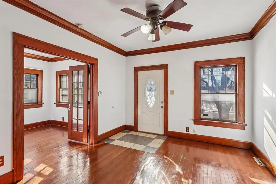 730 Guthrie Avenue, Des Moines, IA 50316 - Image #2