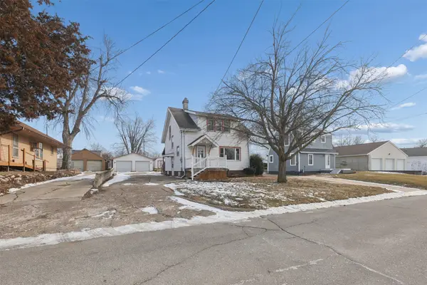 304 W 11th Street N, Newton, IA 50208