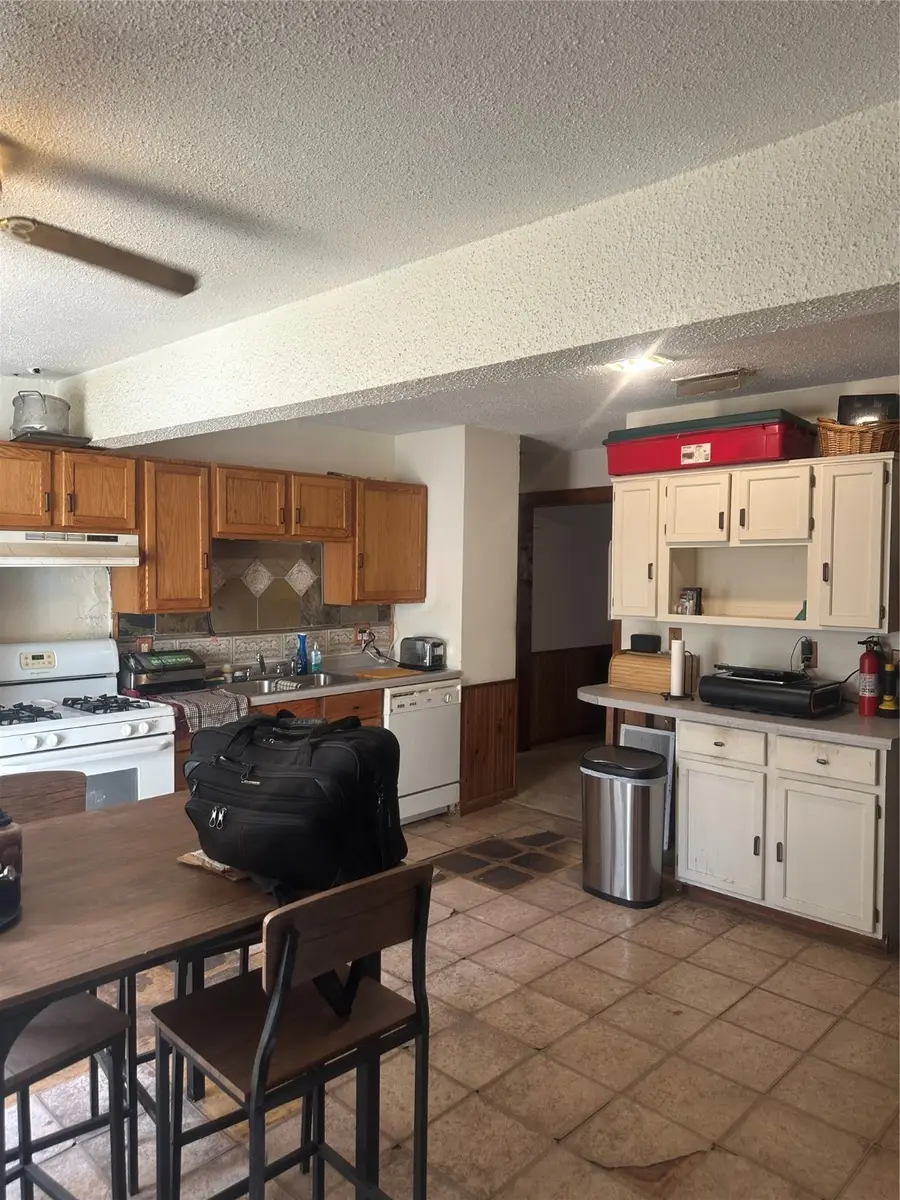 6801 SW 15th Street, Des Moines, IA 50315 - #2