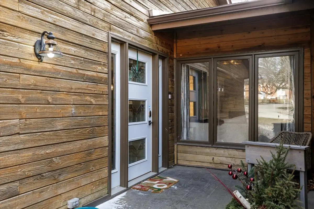 4316 Woodland Avenue, West Des Moines, IA 50266 - Image #1