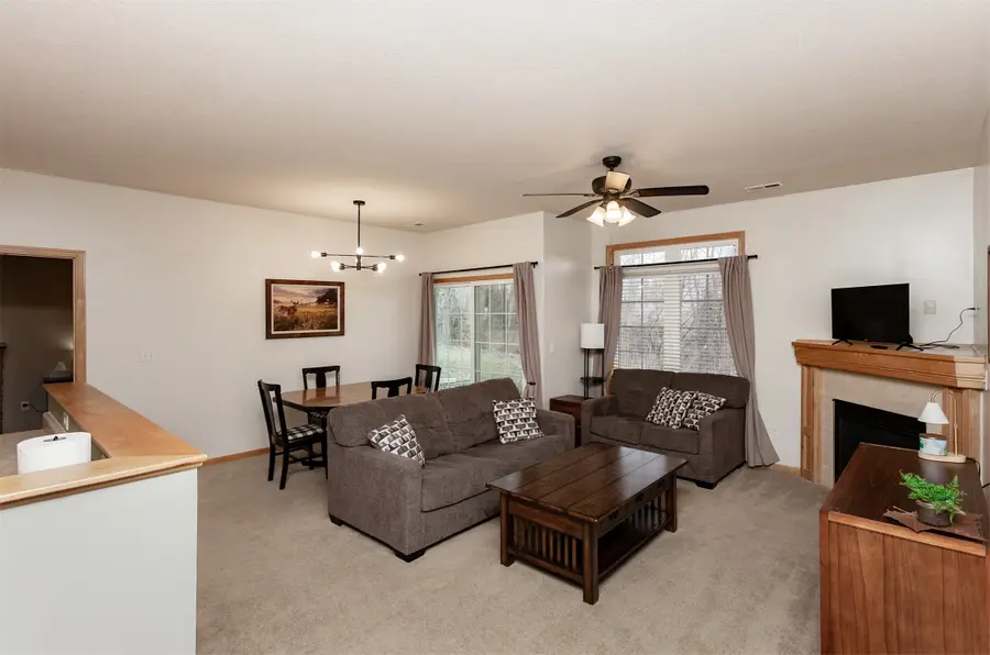 1709 34th Avenue Sw #5, Altoona, IA 50009 - #3