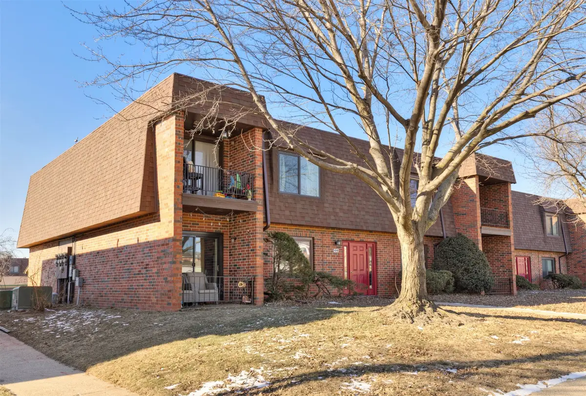 4549 Woodland Avenue #1, West Des Moines, IA 50266 - Image #1