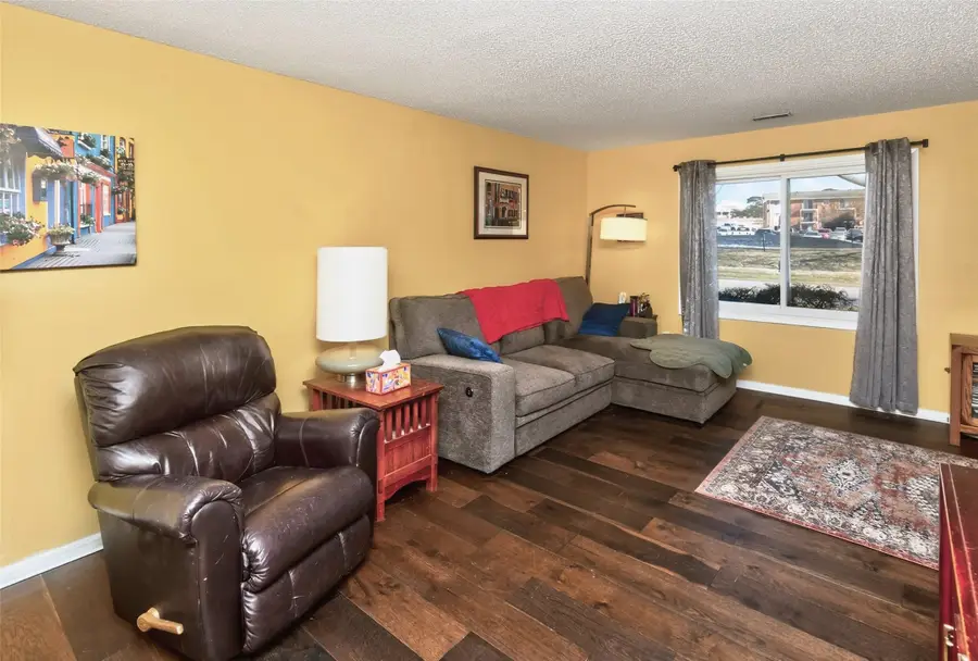 4549 Woodland Avenue #1, West Des Moines, IA 50266 - Image #3