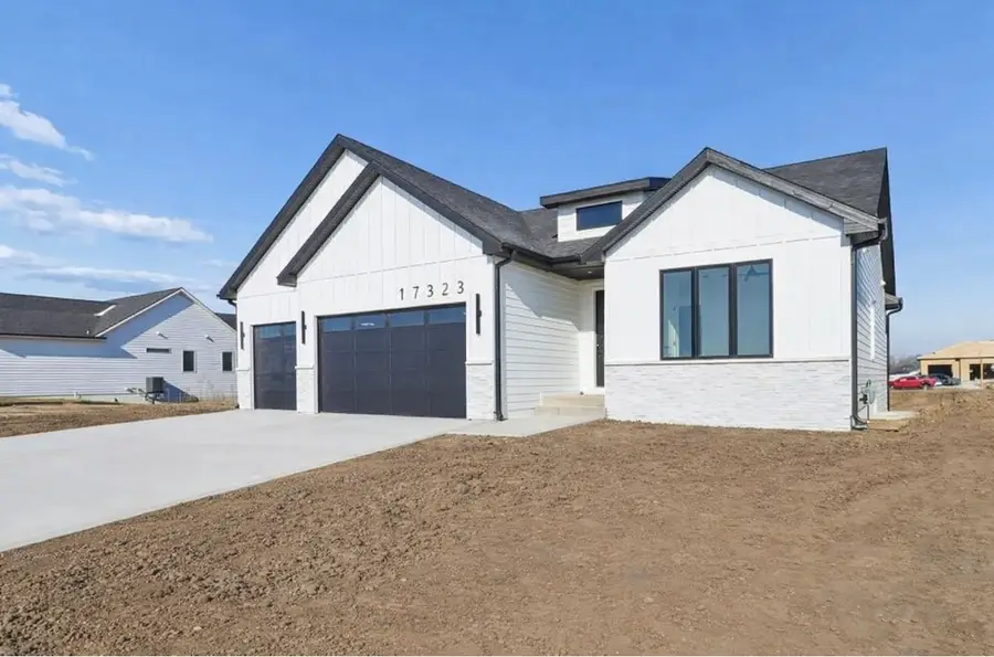 17323 Brookview Drive, Urbandale, IA 50322 - Image #2