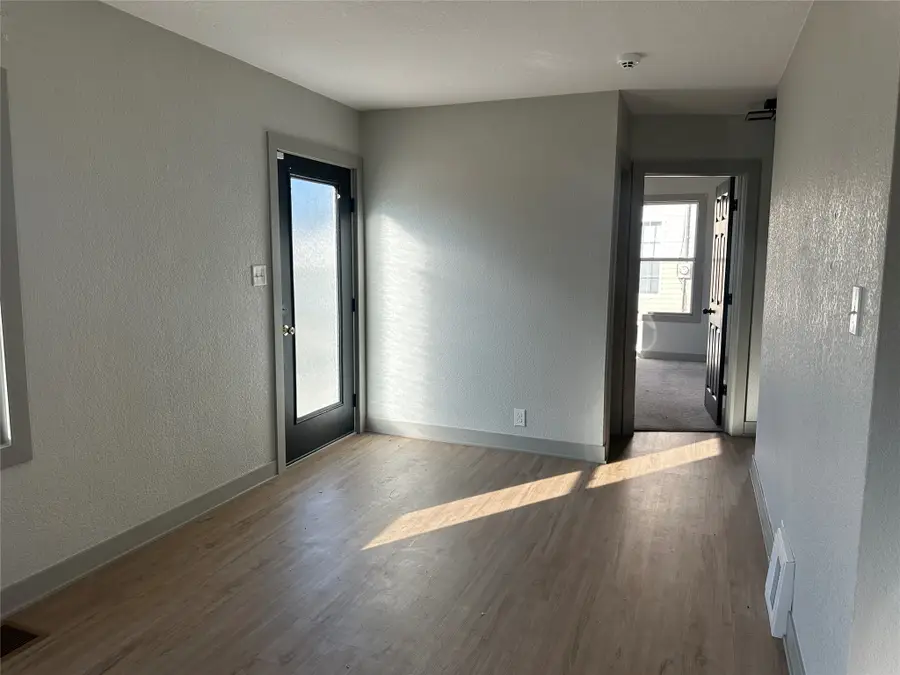 2113 E 21st Street, Des Moines, IA 50317 - #3