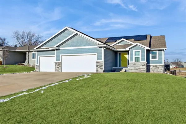 720 Timberview Drive, Adel, IA 50003