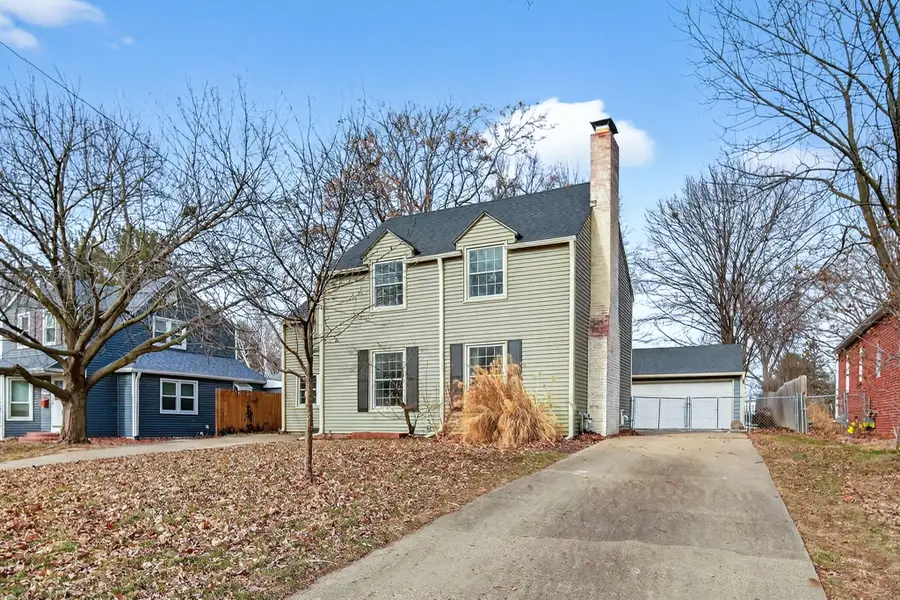 617 Ashworth Road, West Des Moines, IA 50265 - Image #2