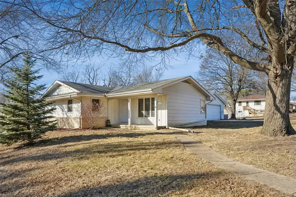 1200 W Clinton Avenue, Indianola, IA 50125