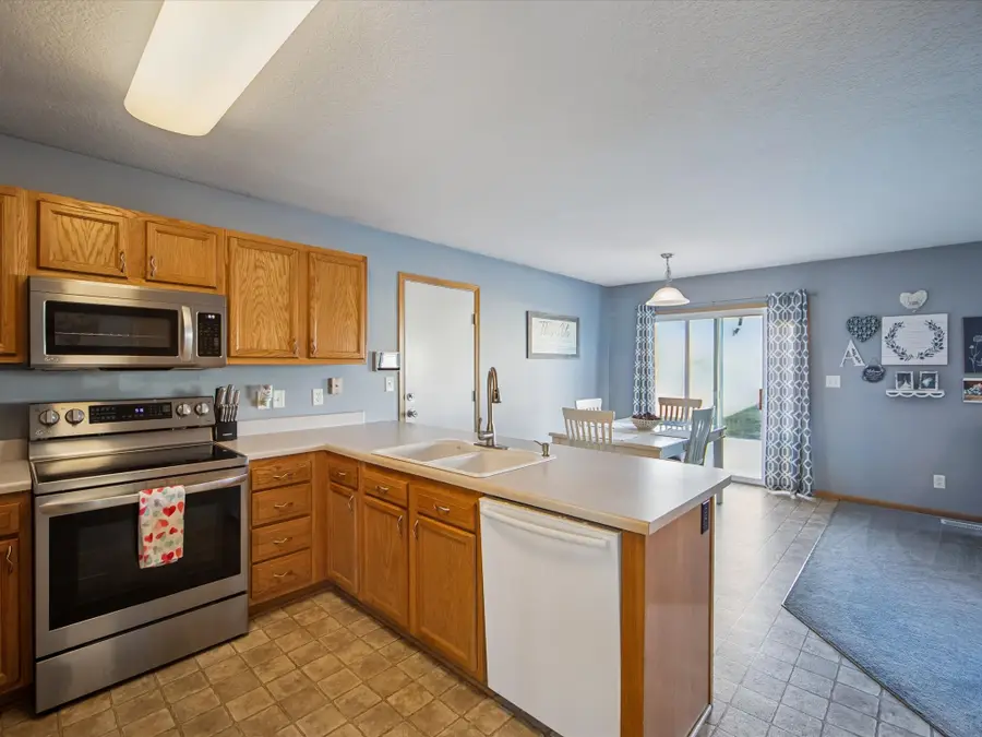 3406 E 49th Street, Des Moines, IA 50317 - Image #3