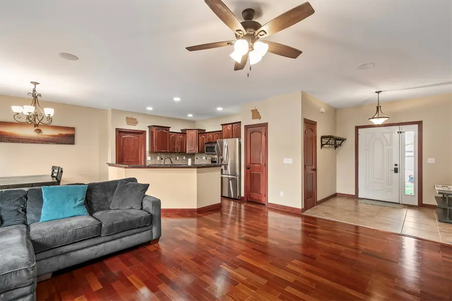 1454 Nine Iron Drive, West Des Moines, IA 50266 - Image #2