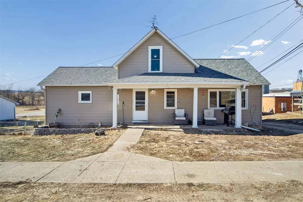 114 S Central Avenue, Lacona, IA 50139 - Image #1