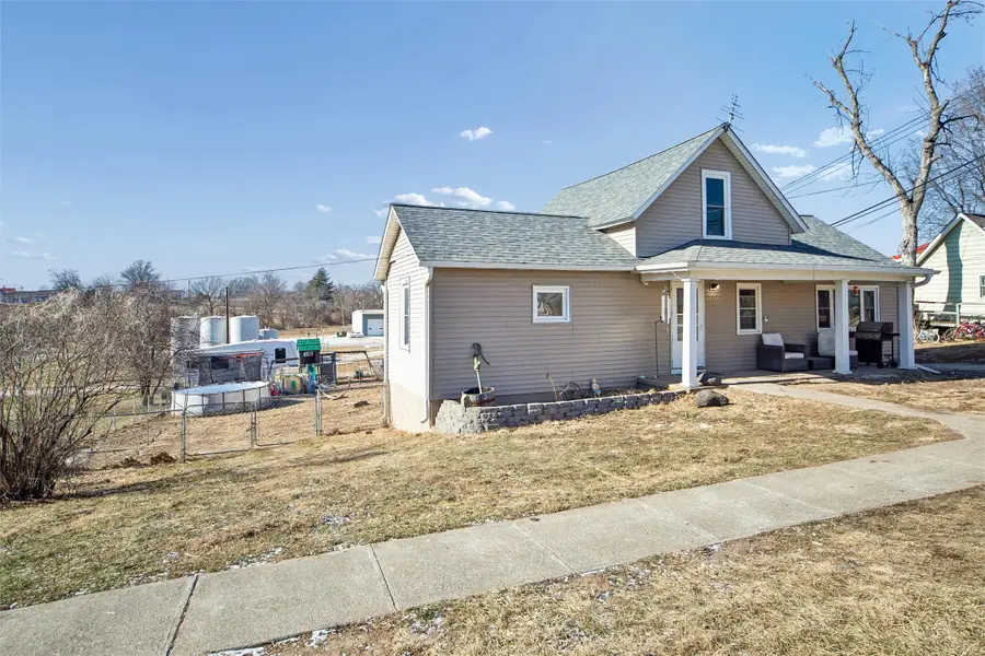 114 S Central Avenue, Lacona, IA 50139 - Image #2