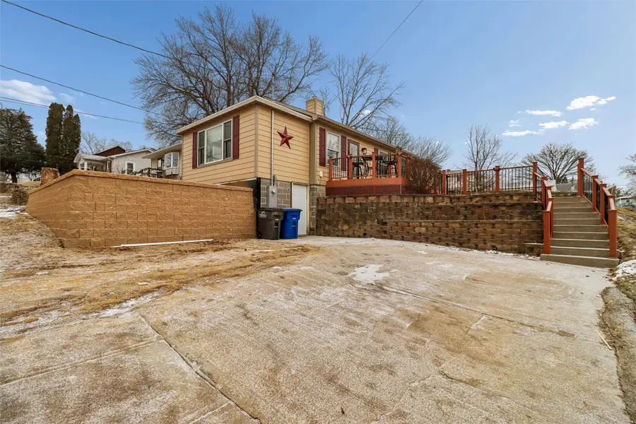 1110 Johnson Street, Des Moines, IA 50315 - Image #2