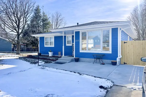 2215 N 5th Avenue E, Newton, IA 50208